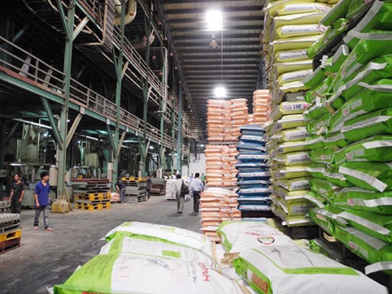 Thức ăn chăn nuôi vẫn phụ thuộc lớn vào nguyên liệu nhập khâủ.