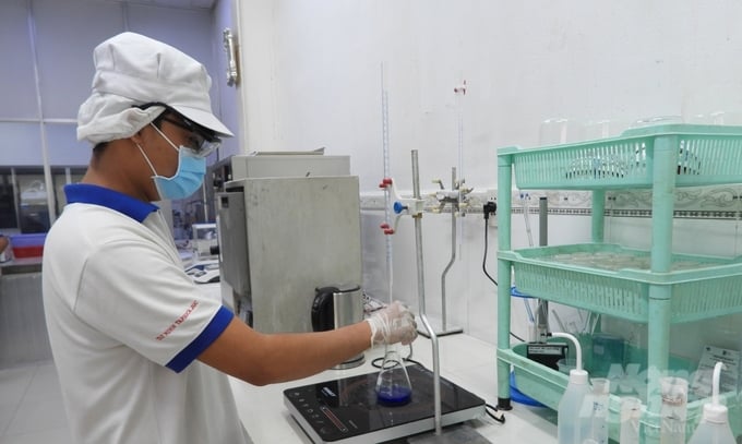 Doanh nghiệp ngành sắn đẩy mạnh nghiên cứu, ứng dụng công nghệ chế biến tuần hoàn. Ảnh: Trần Trung.