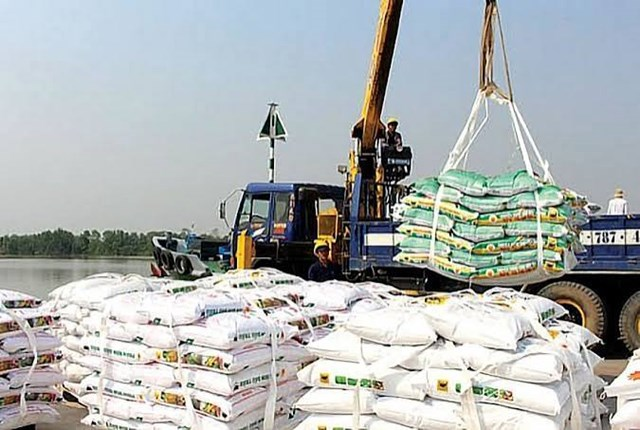 Ph&acirc;n b&oacute;n Việt Nam xuất khẩu sang ASEAN tăng mạnh hơn 21% về lượng