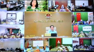 Đưa n&ocirc;ng d&acirc;n l&ecirc;n S&agrave;n thương mại điện tử