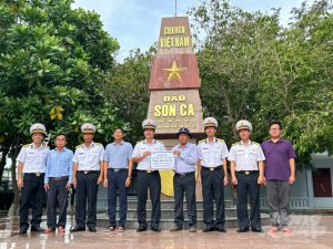Phủ xanh quần đảo Trường Sa 
