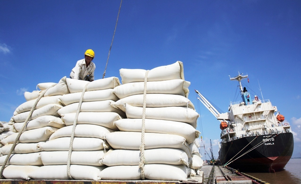 Chiến lược điều tiết v&agrave; n&acirc;ng cao gi&aacute; trị xuất khẩu gạo trong bối cảnh mới