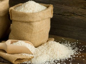 Xuất khẩu gạo giảm cả về lượng v&agrave; kim ngạch