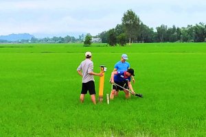 Dự &aacute;n VnSAT &aacute;p dụng c&ocirc;ng nghệ tưới tiết kiệm trong canh t&aacute;c l&uacute;a
