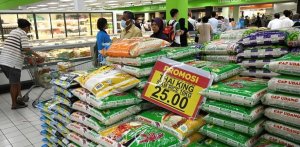 Gi&aacute; lương thực thế giới tăng mạnh do 