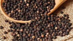 Xuất khẩu hạt ti&ecirc;u tụt mốc 1 tỷ USD