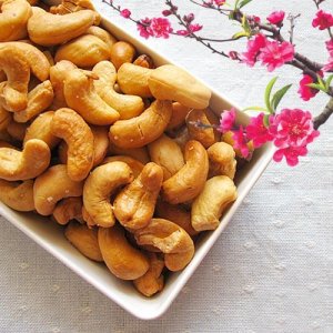 Mười th&aacute;ng đầu năm xuất khẩu hạt điều thu về 2,34 tỷ USD