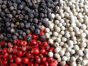 Xuất khẩu hạt ti&ecirc;u th&aacute;ng đầu năm 2017 sụt giảm