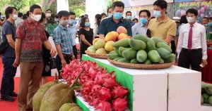 Giữa &ldquo;gi&atilde;n c&aacute;ch&rdquo;: Gắn kết sản xuất &ndash; ti&ecirc;u d&ugrave;ng n&ocirc;ng sản