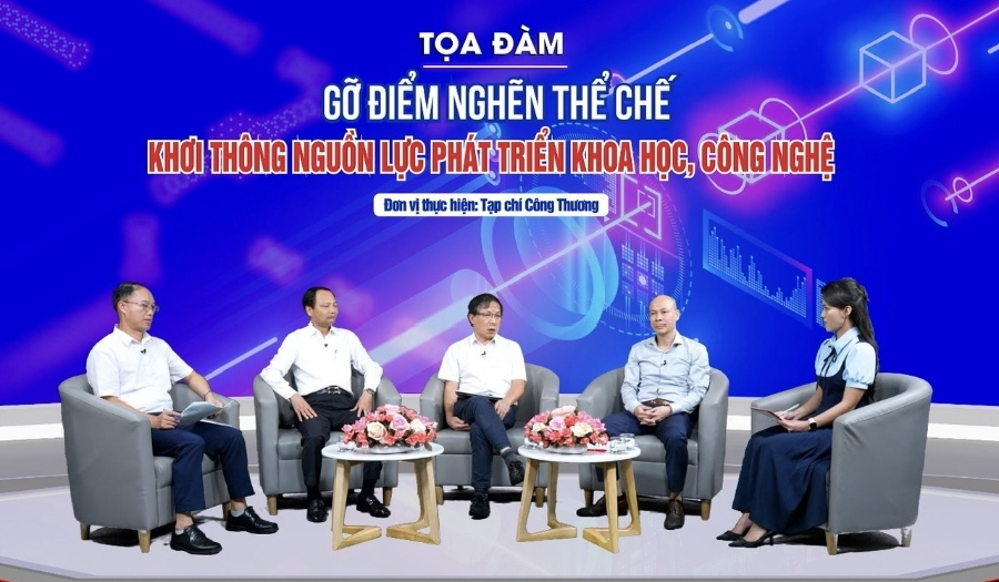 Khắc phục t&igrave;nh trạng sản phẩm khoa học c&ocirc;ng nghệ &ldquo;nghi&ecirc;n cứu xong để đ&oacute;&rdquo; 