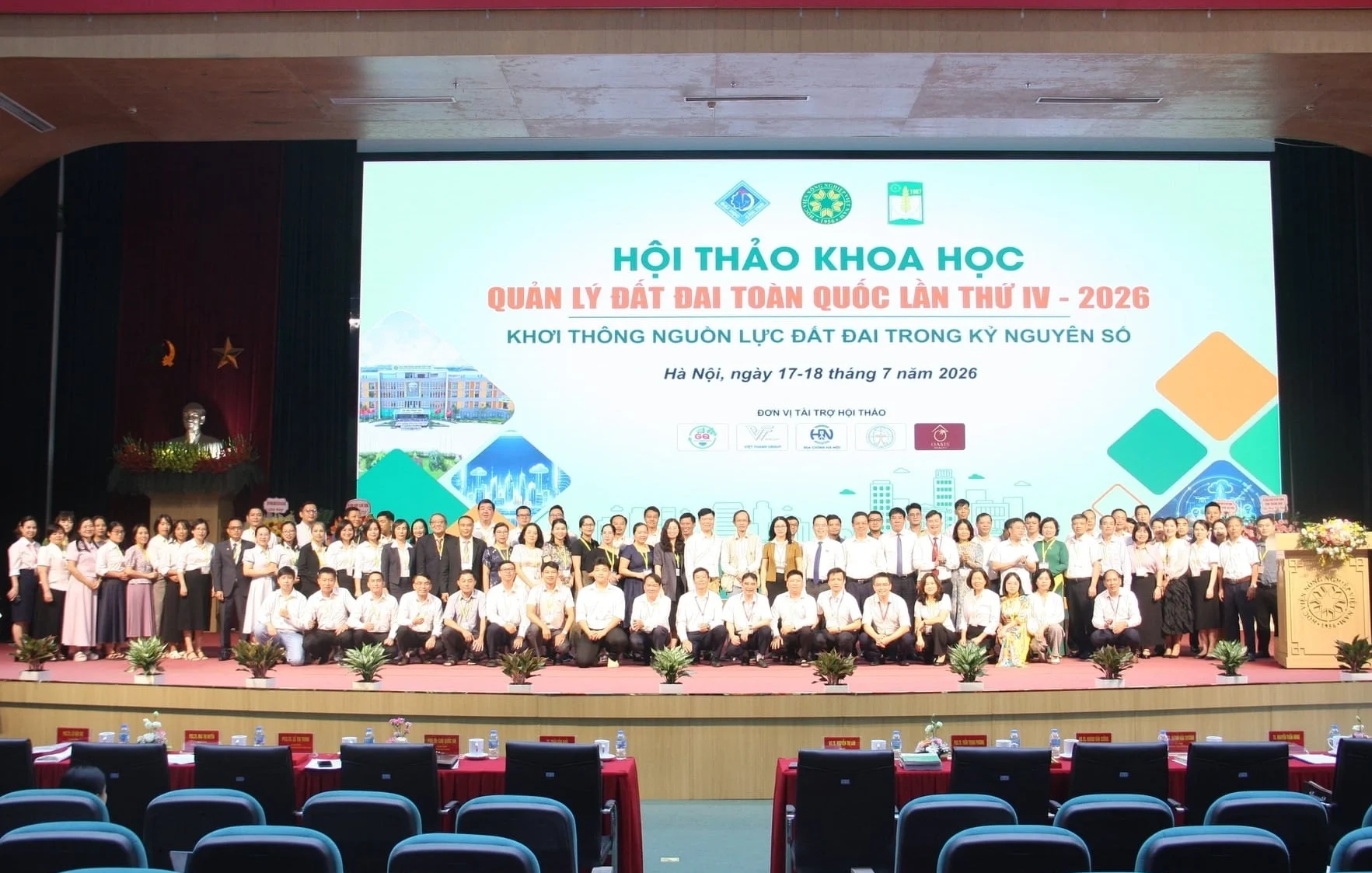 Khơi th&ocirc;ng nguồn lực đất đai trong kỷ nguy&ecirc;n số
