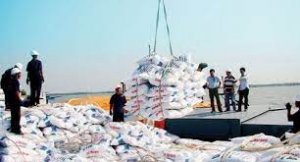 Gi&aacute; ure giảm dưới 1%, DAP tăng hơn 4%