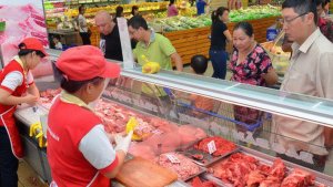Thịt lợn, b&ograve; nhập khẩu về Việt Nam đột nhi&ecirc;n giảm mạnh