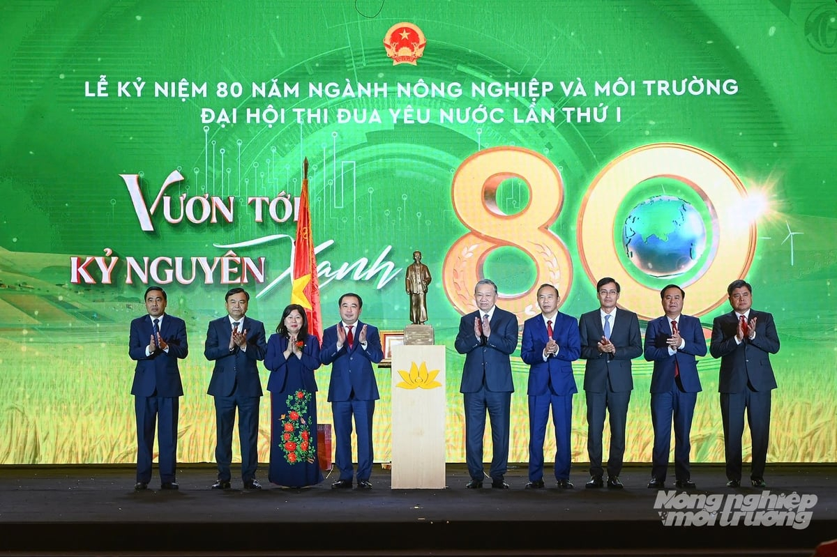 Tổng B&iacute; thư T&ocirc; L&acirc;m: Ng&agrave;nh N&ocirc;ng nghiệp v&agrave; M&ocirc;i trường lu&ocirc;n đồng h&agrave;nh c&ugrave;ng d&acirc;n tộc, l&agrave; trụ cột nền kinh tế 