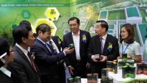 Ứng dụng c&ocirc;ng nghệ cao trong n&ocirc;ng nghiệp: Hướng n&agrave;o?