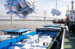 Thực hiện nhiều giải pháp tháo gỡ khó khăn thị trường xuất khẩu gạo
